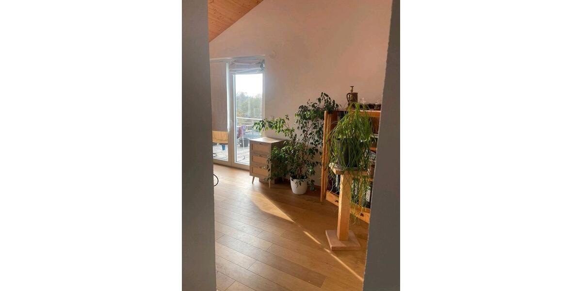 Dachgeschoßwohnung Kißlegg - 2.5 Zimmer, 67 m&sup2;, 900&euro; | Angebot:26033403