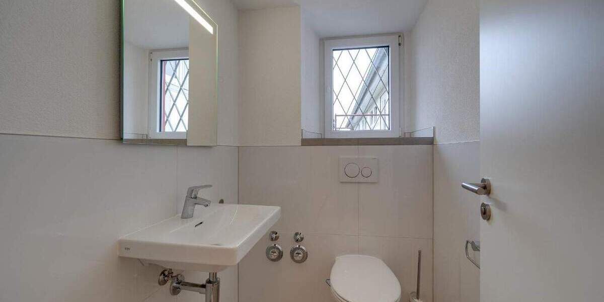 Etagenwohnung Grafenrheinfeld - 4 Zimmer, 132 m&sup2;, 1.195&euro; | Angebot:24407770