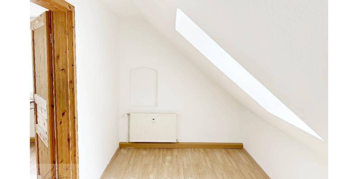 Etagenwohnung Riesa Gröba - 6 Zimmer, 127 m&sup2;, 950&euro; | Angebot:26556321