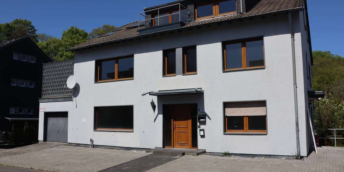 Etagenwohnung Aachen Laurensberg - 4 Zimmer, 110 m&sup2;, 1.800&euro; | Angebot:27088419