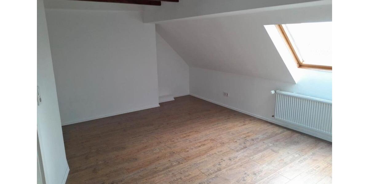 Dachgeschoßwohnung Queidersbach - 4 Zimmer, 100 m&sup2;, 1.200&euro; | Angebot:24853908