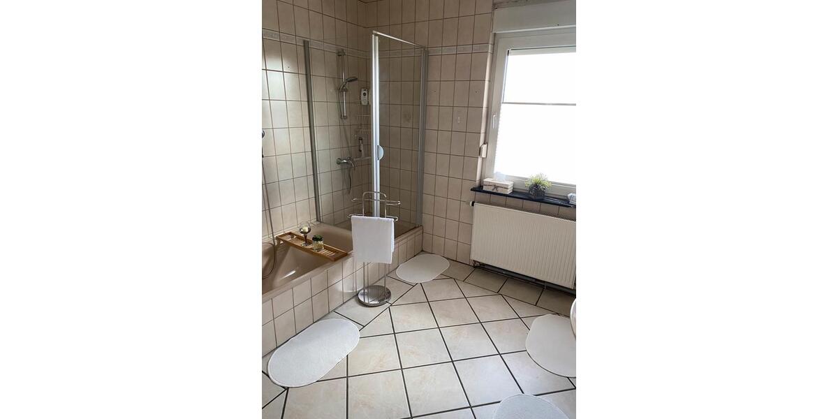 Wohnen auf Zeit Espelkamp - 3 Zimmer, 100 m&sup2;, 45&euro; | Angebot:26023826