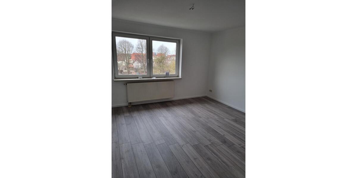 Dachgeschoßwohnung Neukalen - 3 Zimmer, 59 m&sup2;, 400&euro; | Angebot:21664498