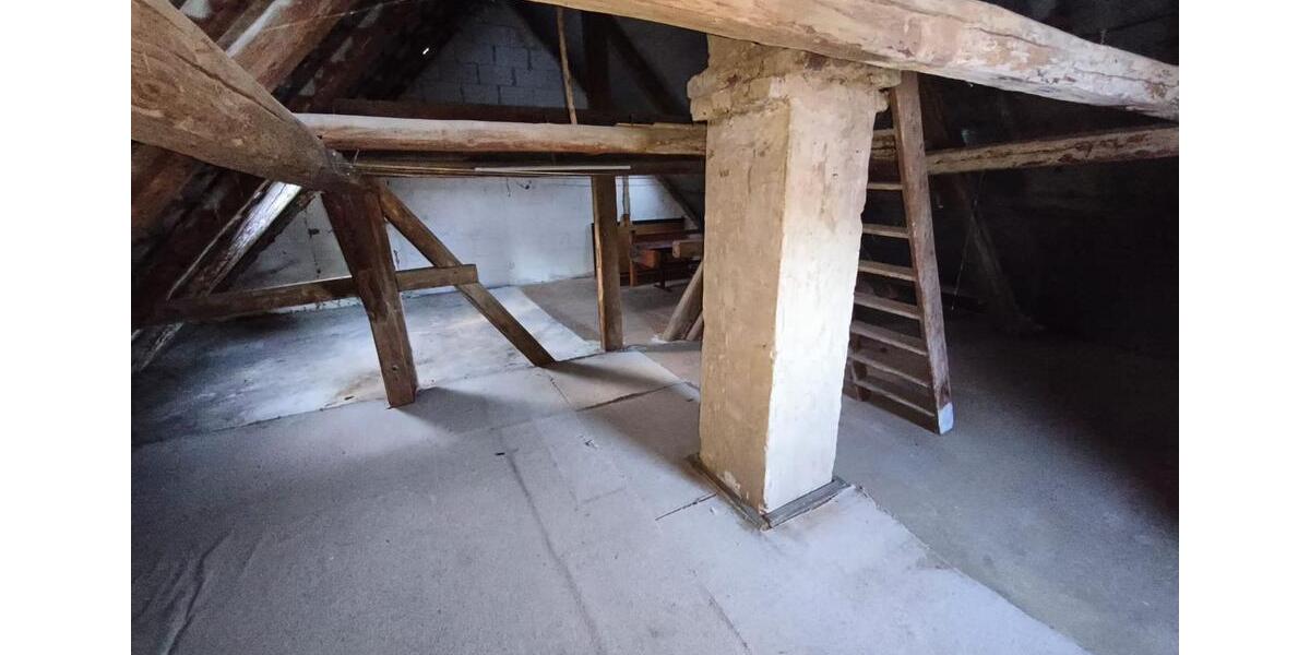 Dachgeschoßwohnung Seesen - 3 Zimmer, 77 m&sup2;, 540&euro; | Angebot:23859437