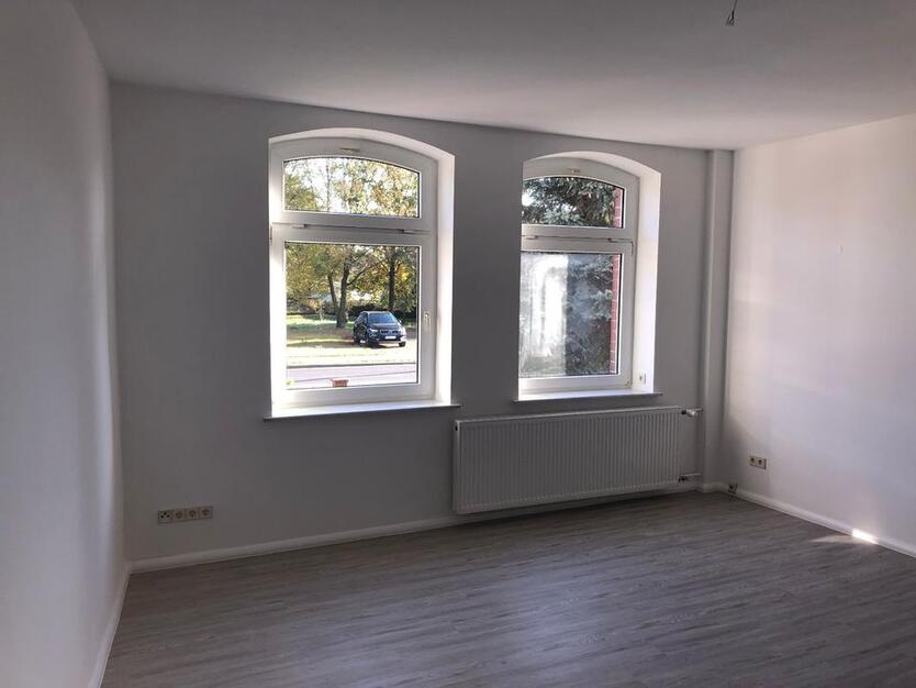 Grundsanierte (2022), großzügige 4 Zimmer Wohnung über 2 Etagen