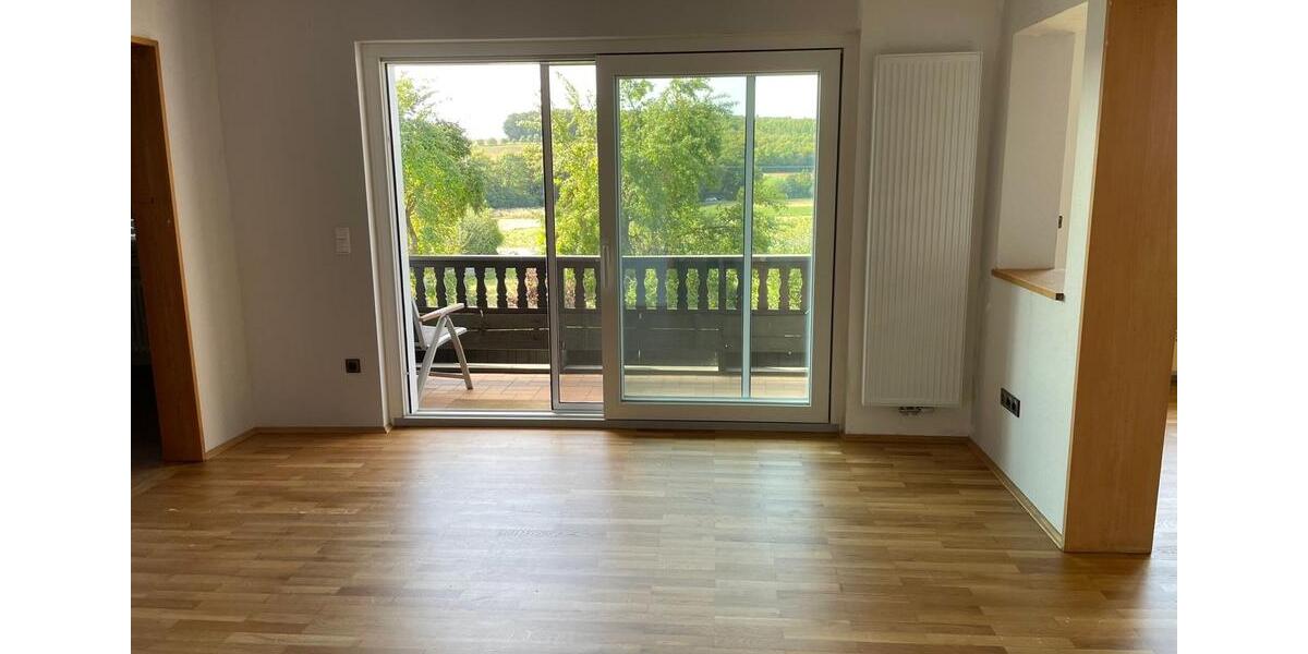 Großzügige 4-Zimmer-Wohnung mit Balkon in Hettstadt 4 zimmer