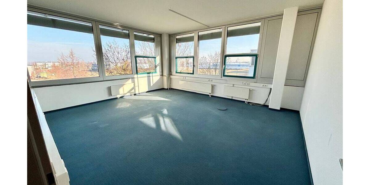 Gewerbeobjekt Schkeuditz Dölzig - 1 Zimmer, 471 m&sup2;, 2.800&euro; | Angebot:26616775