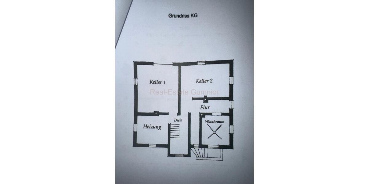 Mehrfamilienhaus, Wohnhaus Weiden in der Oberpfalz - 8 Zimmer, 200 m&sup2;, 2.450&euro; | Angebot:25991942