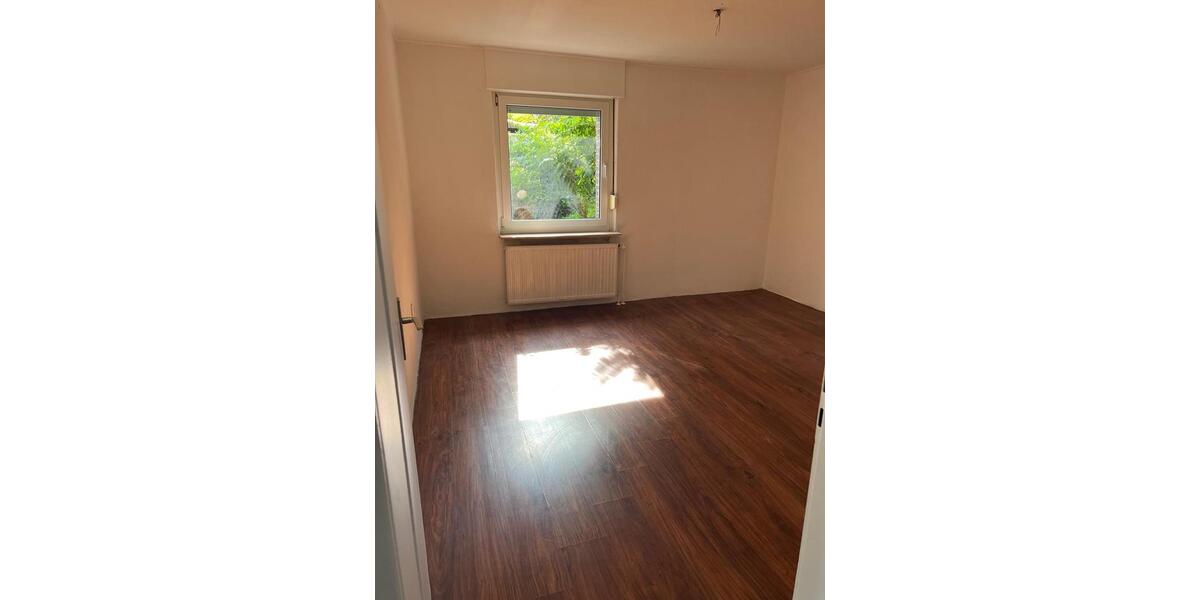 Erdgeschoßwohnung Vlotho - 4 Zimmer, 90 m&sup2;, 750&euro; | Angebot:24814569