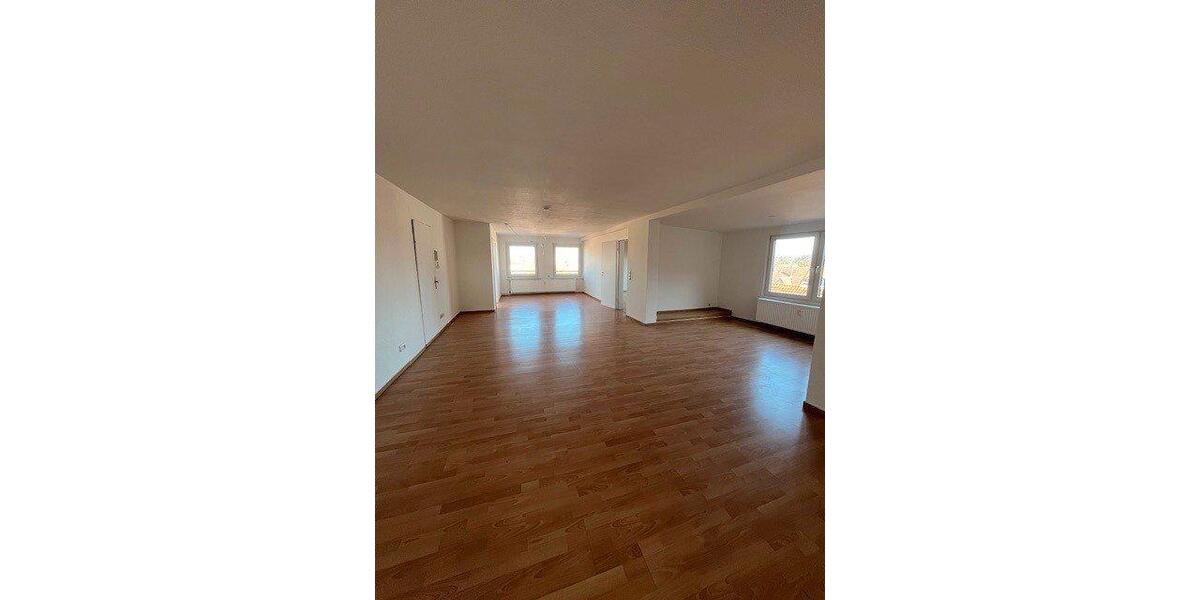 Etagenwohnung Wolfenbüttel - 3.5 Zimmer, 139 m&sup2;, 695&euro; | Angebot:26578305
