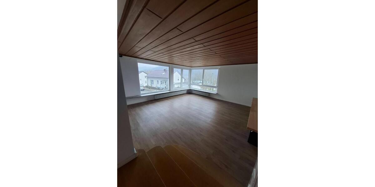 Erdgeschoßwohnung Oberndorf am Neckar - 3 Zimmer, 100 m&sup2;, 900&euro; | Angebot:25292632