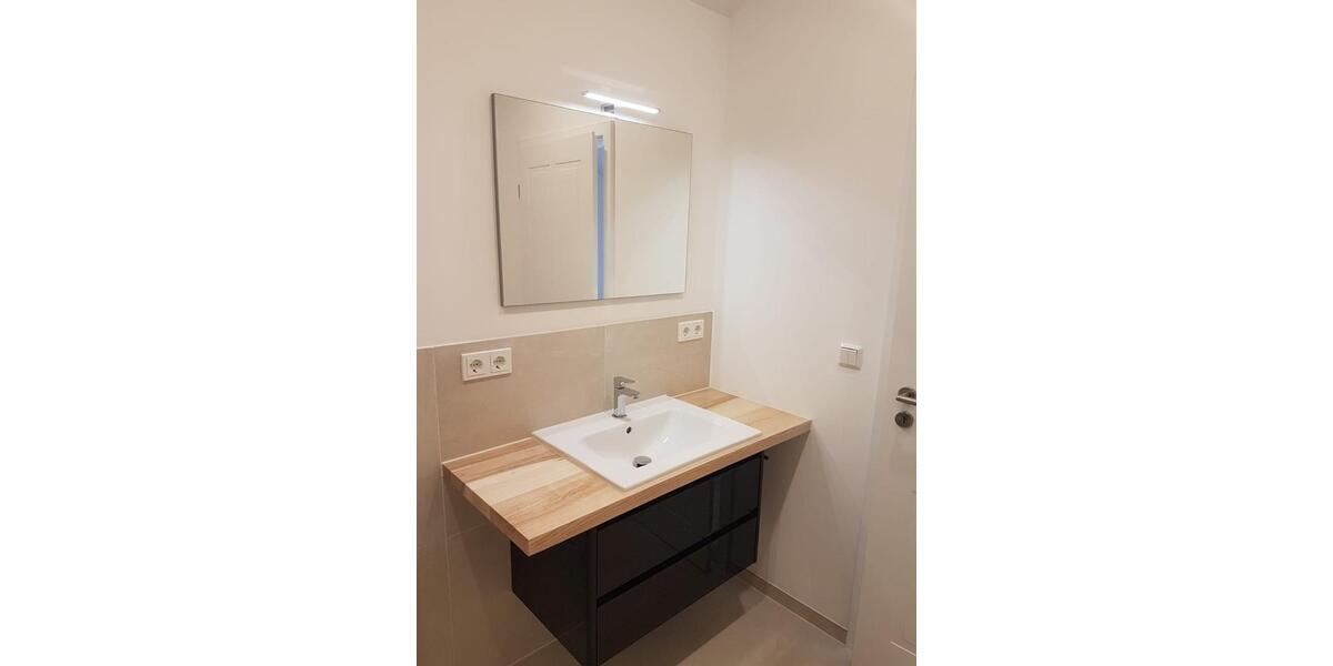 Dachgeschoßwohnung Osterhofen - 3 Zimmer, 72 m&sup2;, 600&euro; | Angebot:24605141