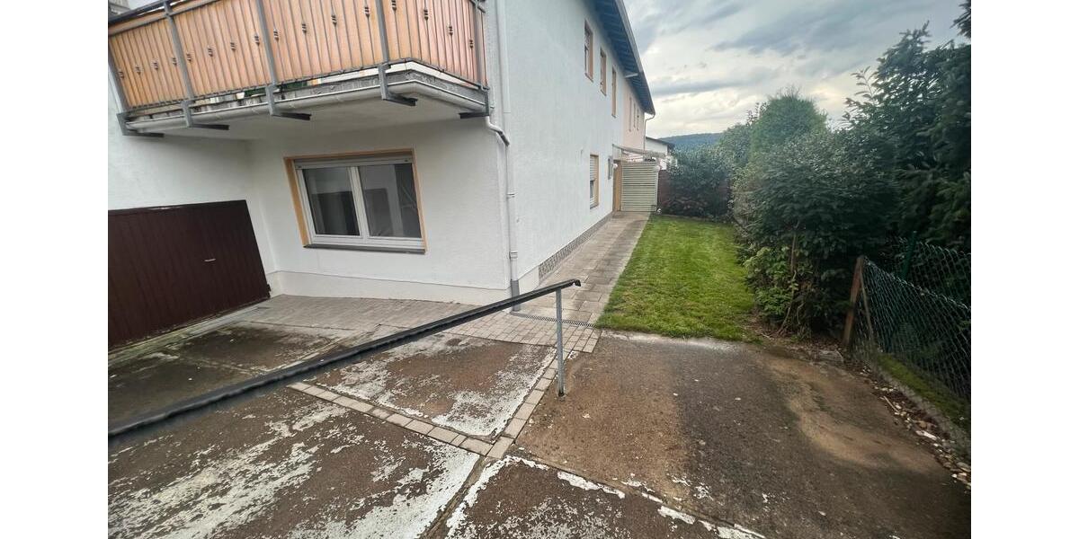 Etagenwohnung Bad König - 3 Zimmer, 80 m&sup2;, 1.150&euro; | Angebot:25977157