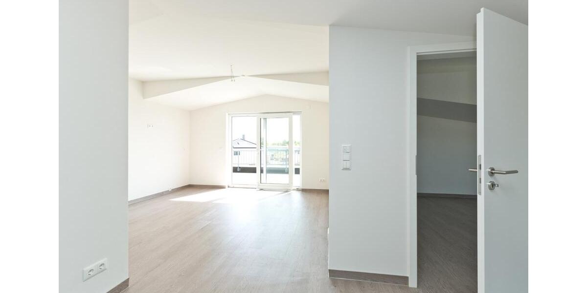 Etagenwohnung Waren (Müritz) - 3 Zimmer, 125 m&sup2;, 1.996&euro; | Angebot:24768300