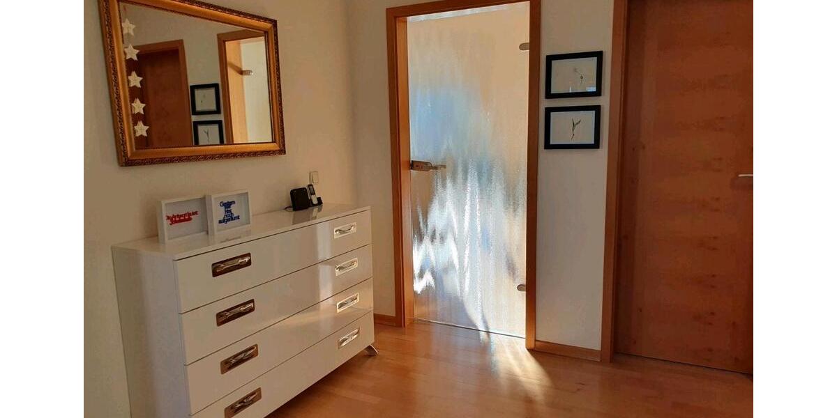 Etagenwohnung Gusenburg - 3 Zimmer, 90 m&sup2;, 680&euro; | Angebot:25931566