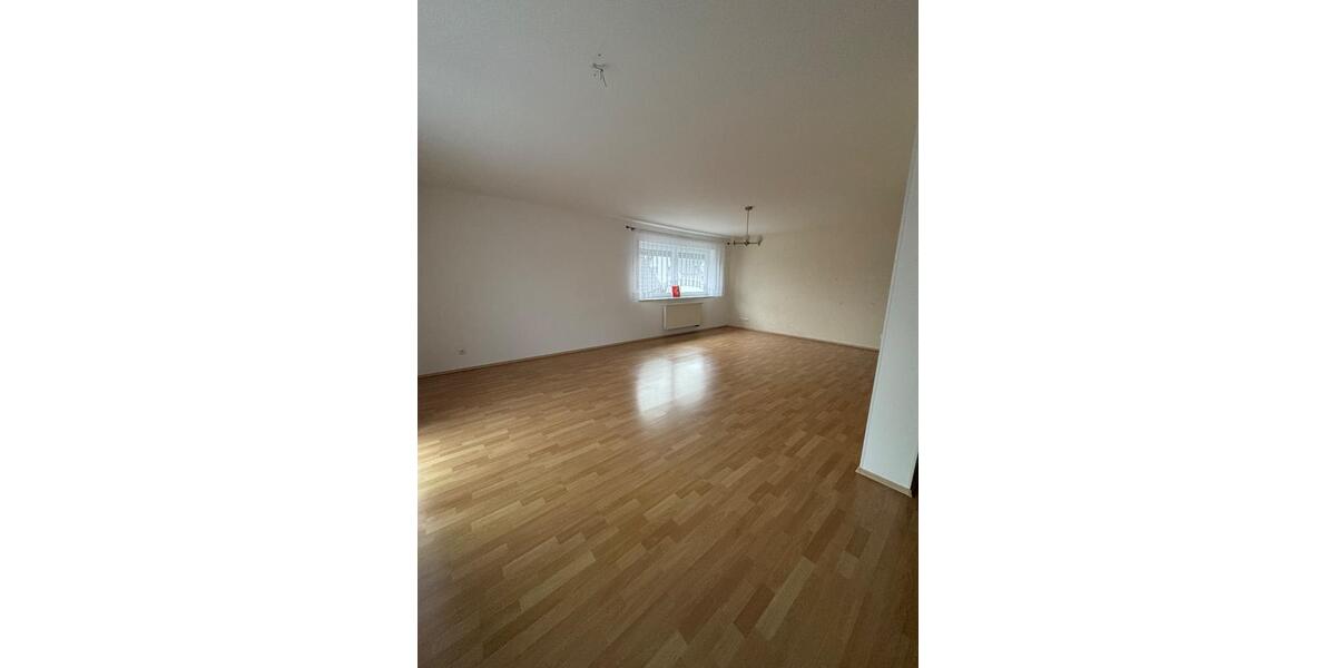 Etagenwohnung Lich - 3 Zimmer, 95 m&sup2;, 1.000&euro; | Angebot:26548811