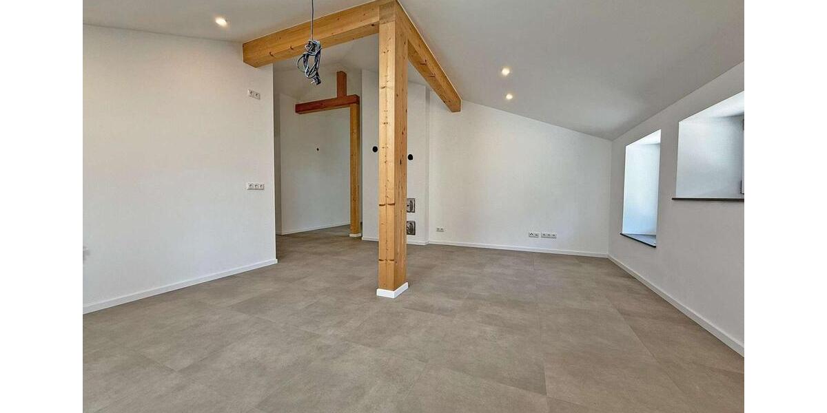 Etagenwohnung Altenmarkt an der Alz - 3 Zimmer, 83 m&sup2;, 1.000&euro; | Angebot:22180739