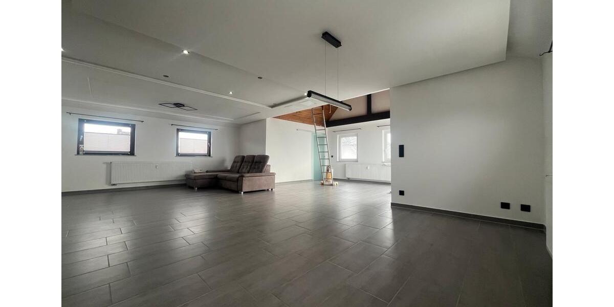 Dachgeschoßwohnung Limburg an der Lahn - 3 Zimmer, 105 m&sup2;, 830&euro; | Angebot:24695299