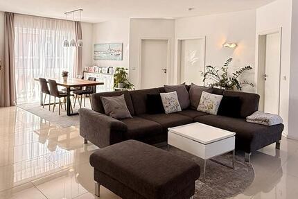 Wohnung Wiesbaden Biebrich - 4 Zimmer, 114 m&sup2;, 2.000&euro; | Angebot:26038493