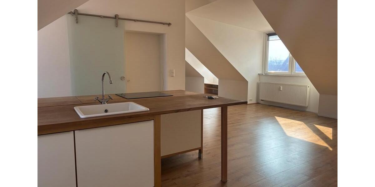 Dachgeschoßwohnung Erfurt Daberstedt - 4 Zimmer, 100 m&sup2;, 900&euro; | Angebot:25962245