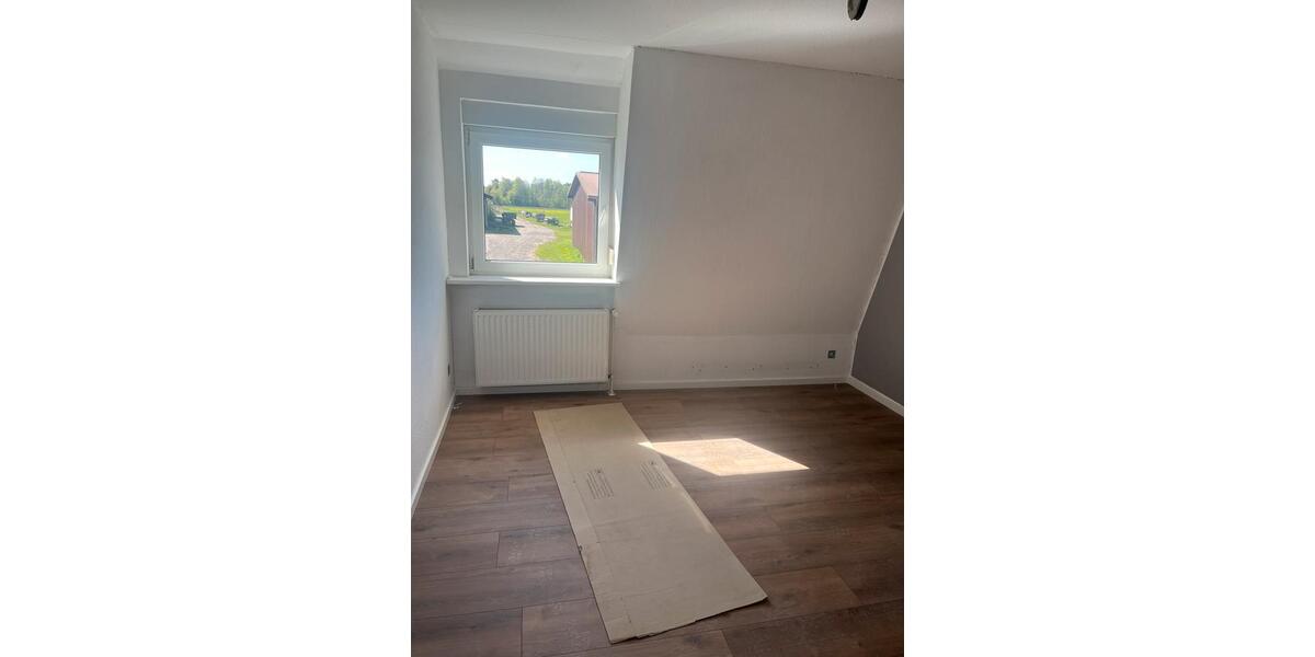 Etagenwohnung Gnarrenburg - 4 Zimmer, 130 m&sup2;, 1.100&euro; | Angebot:26463814