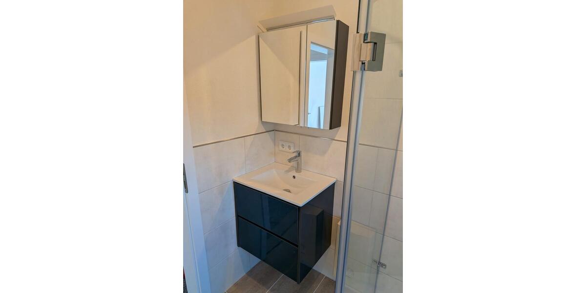 Dachgeschoßwohnung Gummersbach Berstig Süd - 3 Zimmer, 70 m&sup2;, 900&euro; | Angebot:26062545