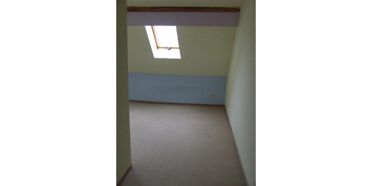 Dachgeschoßwohnung Zerbst (Anhalt) - 3 Zimmer, 120 m&sup2;, 600&euro; | Angebot:24351069