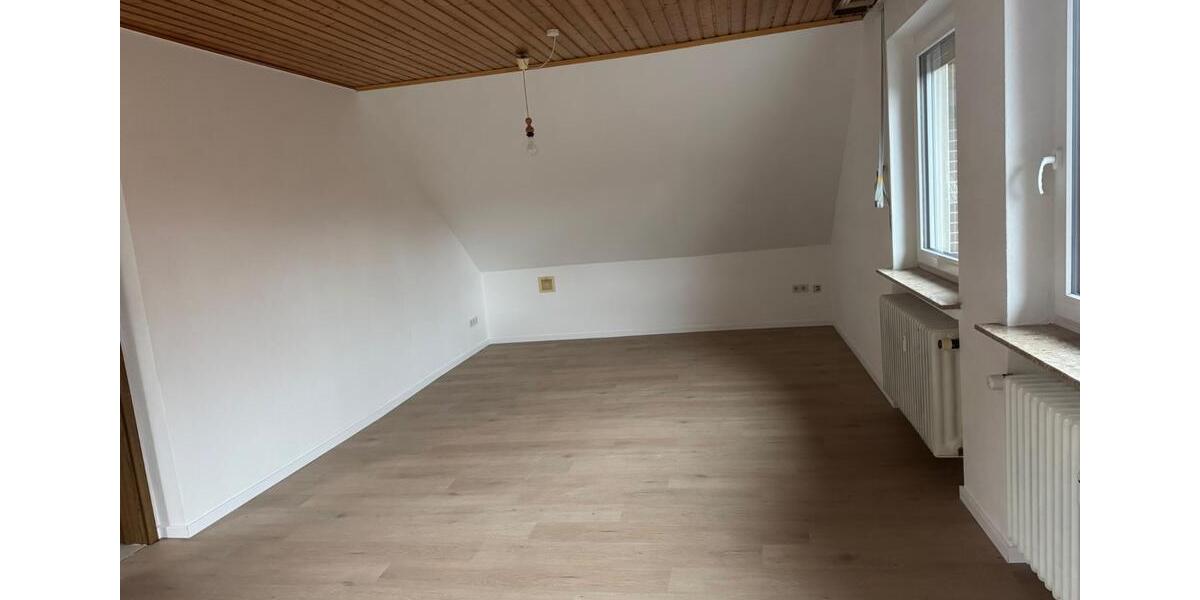 Dachgeschoßwohnung Eschwege - 2 Zimmer, 65 m&sup2;, 495&euro; | Angebot:25764395