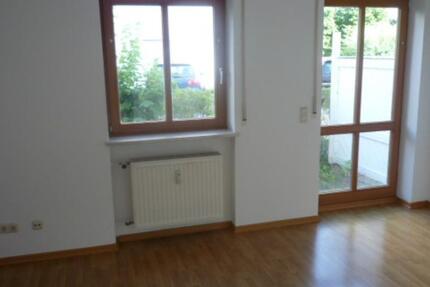 Schönes 1-Zimmer-Appartement mit EBK und Terrasse, Haunstetten