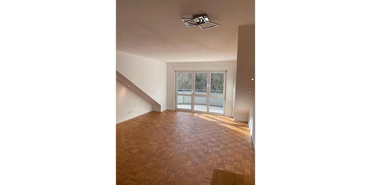 Dachgeschoßwohnung Leimen - 3 Zimmer, 77 m&sup2;, 1.160&euro; | Angebot:26600810