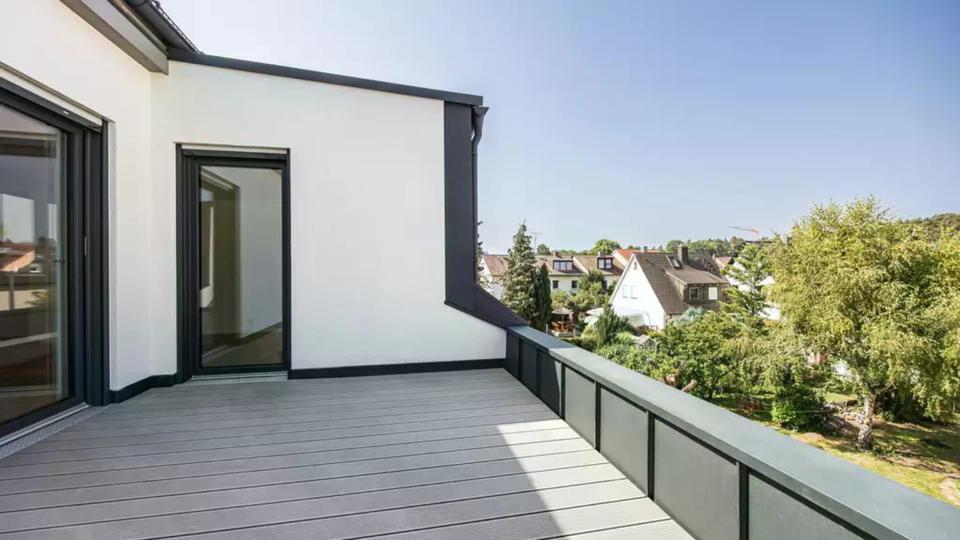 Erstbezug: Lichtdurchflutete 3-Zimmer-Wohnung im Penthouse-Stil