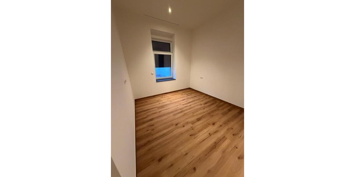 Erdgeschoßwohnung Mönchengladbach West - 3 Zimmer, 70 m&sup2;, 1.100&euro; | Angebot:24676945