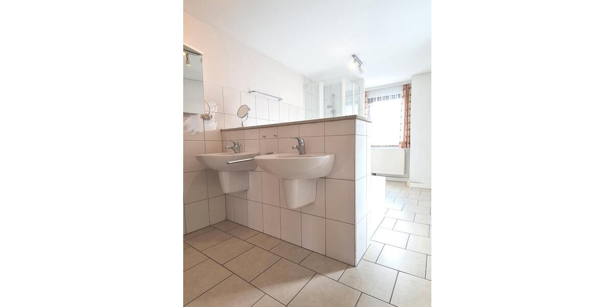 Etagenwohnung Hausach - 3 Zimmer, 101 m&sup2;, 930&euro; | Angebot:26516798