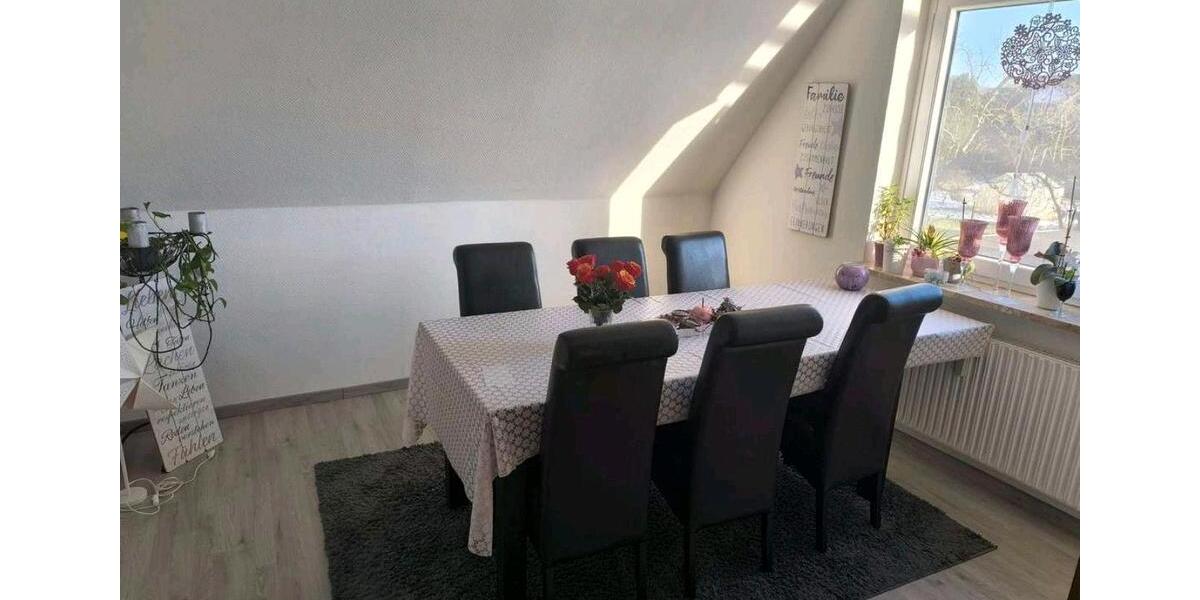 Dachgeschoßwohnung Osterrönfeld - 3.5 Zimmer, 83 m&sup2;, 1.200&euro; | Angebot:26215623