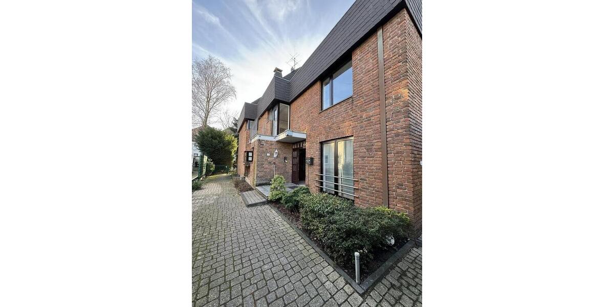 Erdgeschoßwohnung Bergisch Gladbach Paffrath - 4 Zimmer, 109 m&sup2;, 1.450&euro; | Angebot:25271153