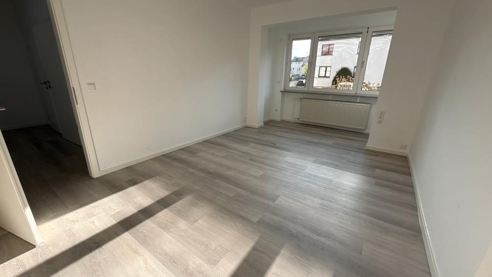 Erdgeschoßwohnung Sömmerda - 2 Zimmer, 65 m&sup2;, 699&euro; | Angebot:26255748
