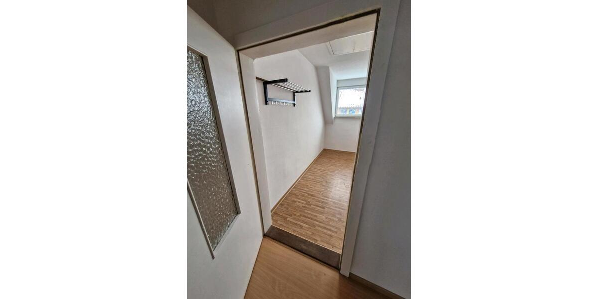 Dachgeschoßwohnung Nordstemmen - 3 Zimmer, 82 m&sup2;, 850&euro; | Angebot:24373728
