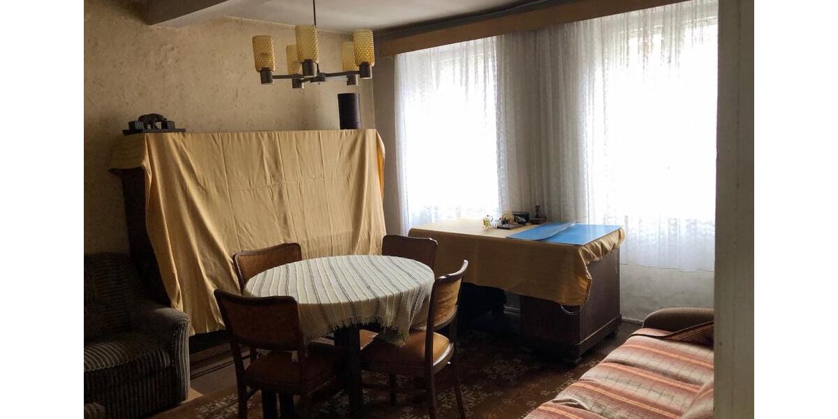 Reihenhaus Halle (Saale) - 10 Zimmer, 135 m&sup2;, 400&euro; | Angebot:25616087