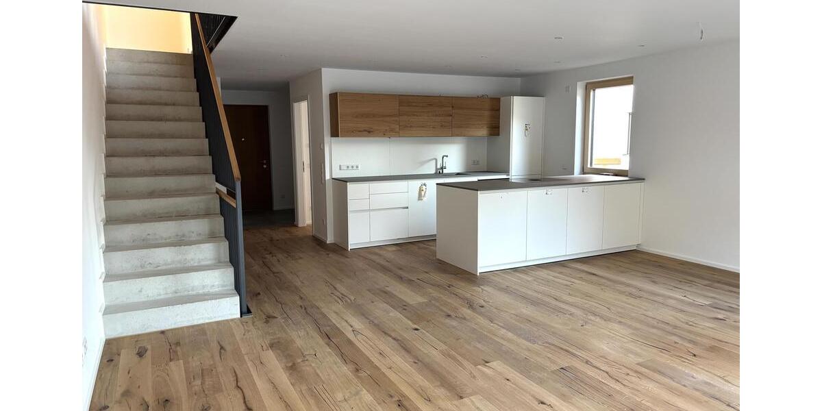 Doppelhaushälfte Raubling - 4 Zimmer, 133 m&sup2;, 2.300&euro; | Angebot:23644892