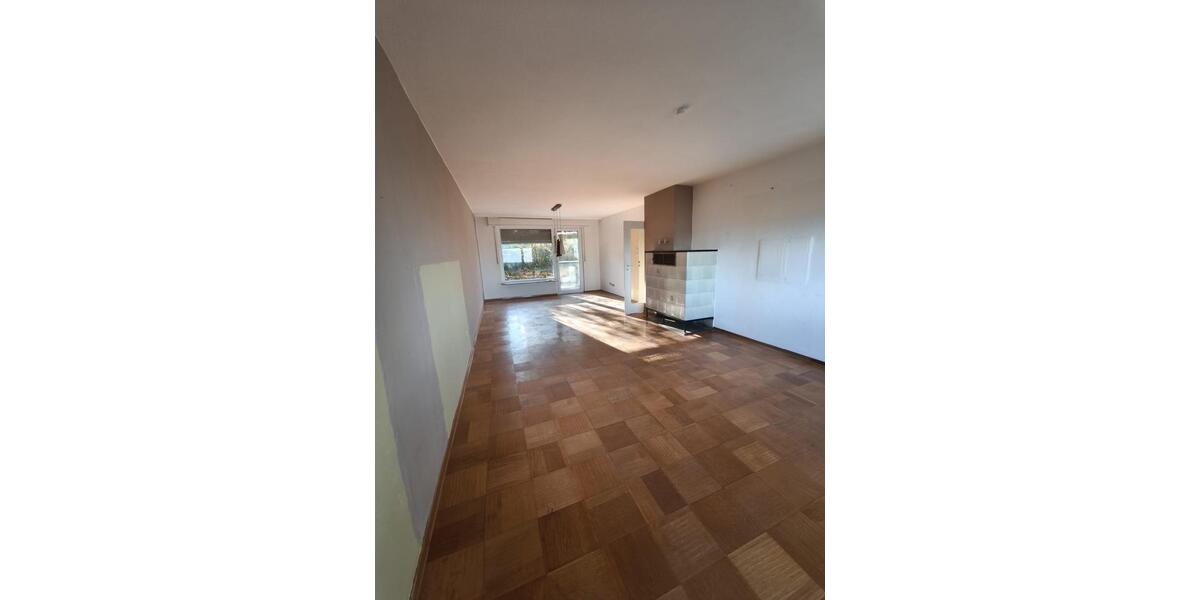 Doppelhaushälfte Ostfildern - 5.5 Zimmer, 135 m&sup2;, 1.850&euro; | Angebot:24371025