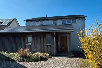 Haus Kleinmachnow - 9 Zimmer, 161 m&sup2;, 2.850&euro; | Angebot:26310666