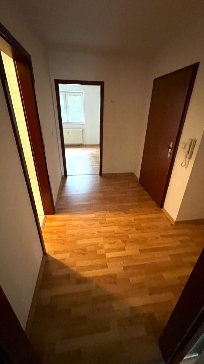 2-Raum-Wohnung im EG mit Terrasse und Tiefgaragenstellplatz 2 zimmer