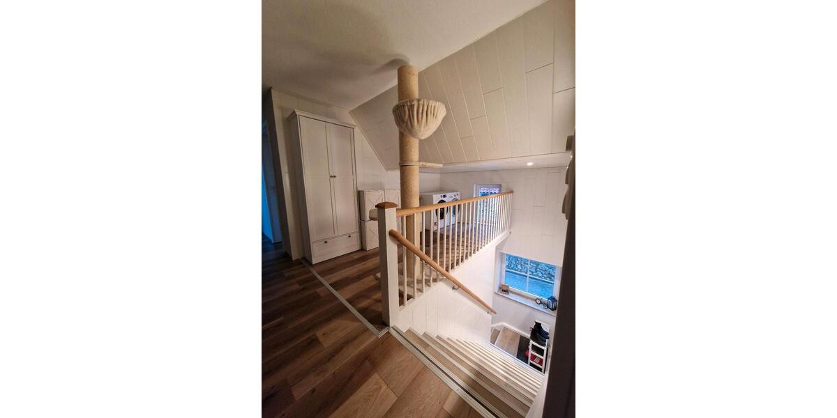 Dachgeschoßwohnung Hennstedt - 3 Zimmer, 77 m&sup2;, 950&euro; | Angebot:25161943