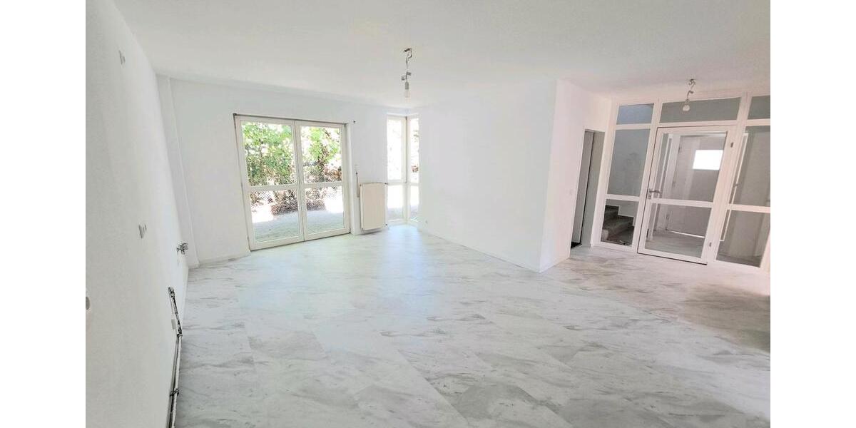 Bungalow Landau in der Pfalz - 8 Zimmer, 219 m&sup2;, 2.650&euro; | Angebot:26445773