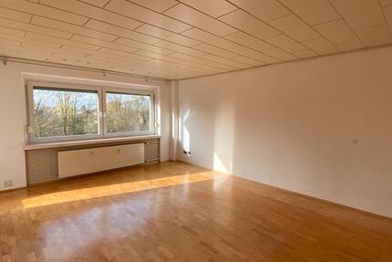 Schöne helle 3,5 Zimmer Wohnung mit Balkon 3 zimmer