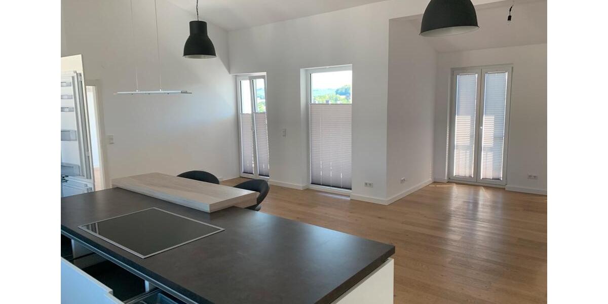 Dachgeschoßwohnung Brilon - 3 Zimmer, 108 m&sup2;, 1.200&euro; | Angebot:25995530