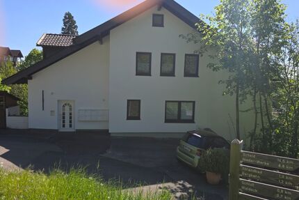 Wunderschöne 2 Zimmer Dachgeschosswohnung - Wohnung Waldeck Hess | Angebot:26153370