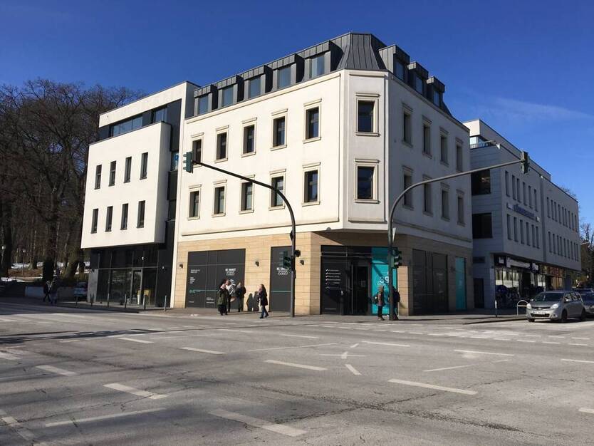 Zentrum Blankenese direkt gegenüber dem Bhf. zimmer