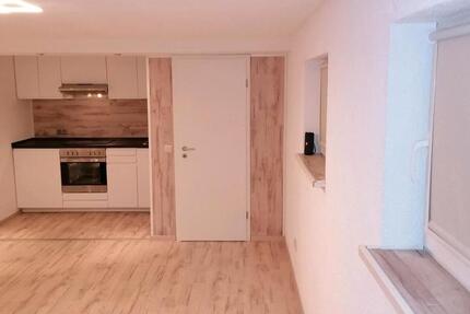 Souterrain Wohnung in LichStadt