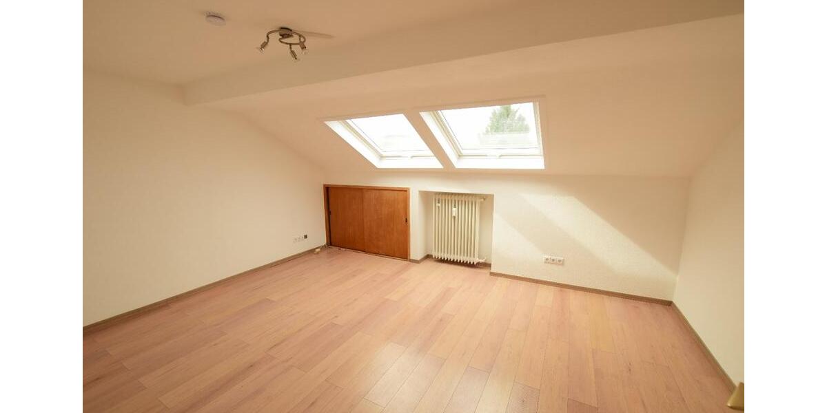 Dachgeschoßwohnung Koblenz Horchheim - 3 Zimmer, 65 m&sup2;, 680&euro; | Angebot:26435810